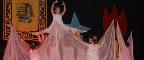 La Gala de Ballet Clásico clausuró el IV Festival fin de curso de la Escuela de Música, Danza y Teatro